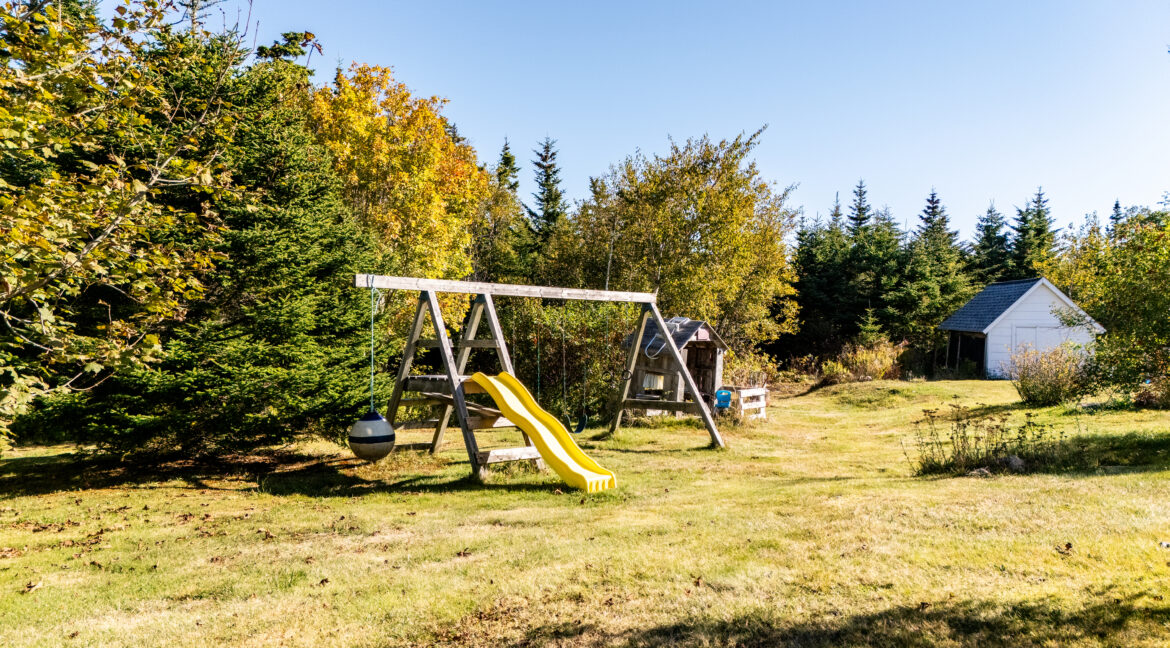 2099ComeausHillRoad-3