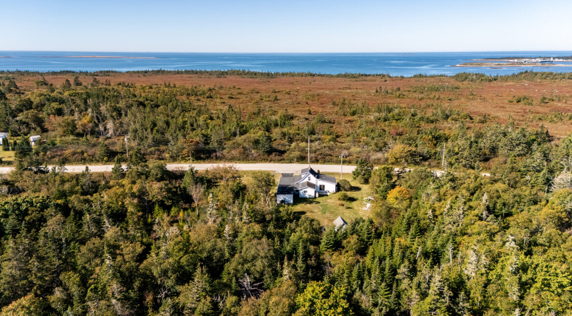 2099ComeausHillRoad-8